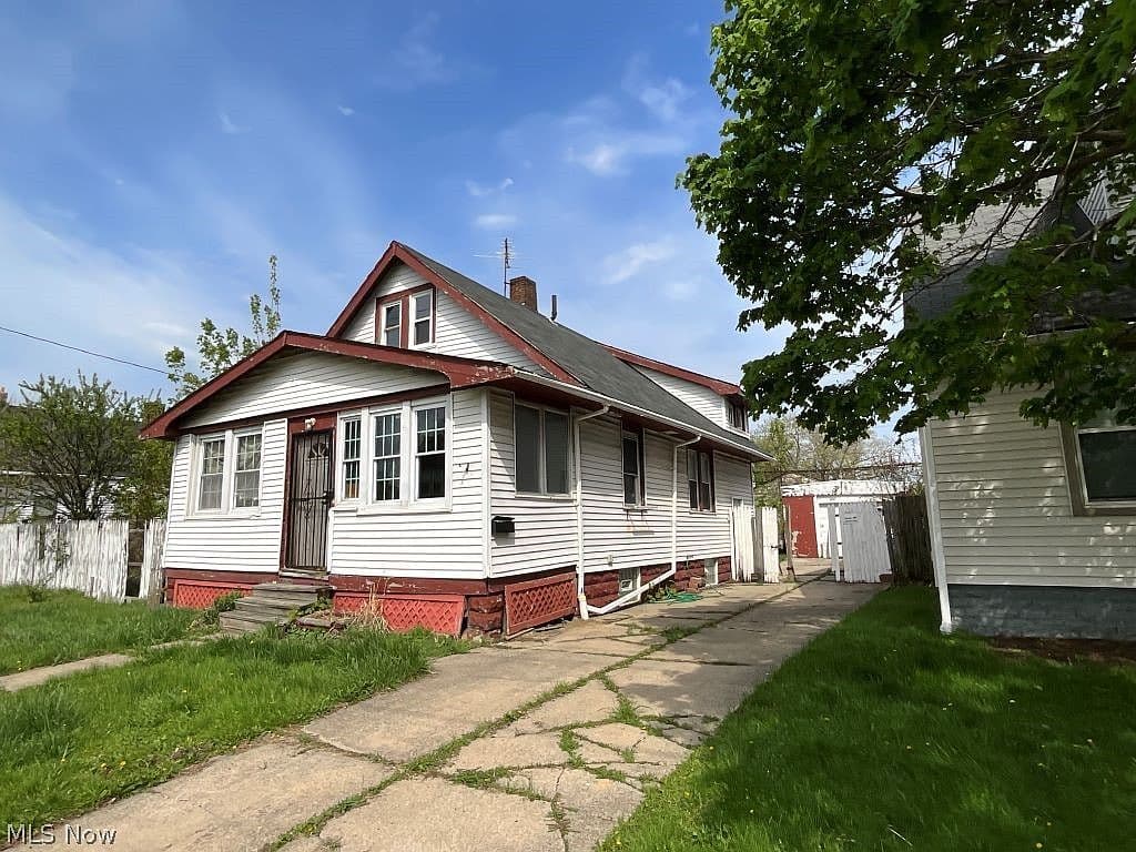 1257 E 170Th St, photo 1