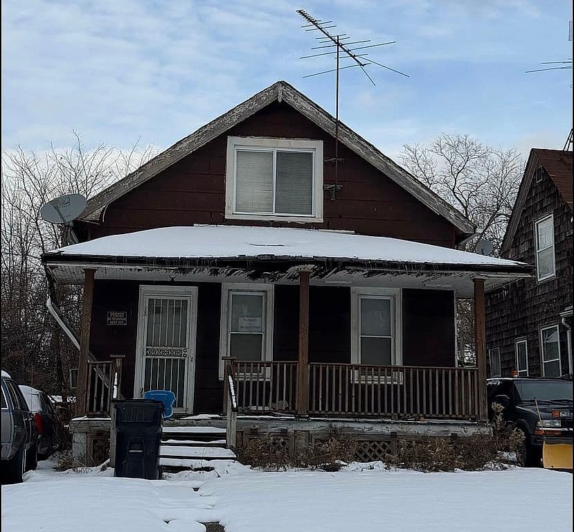 9323 Easton Ave, photo 1