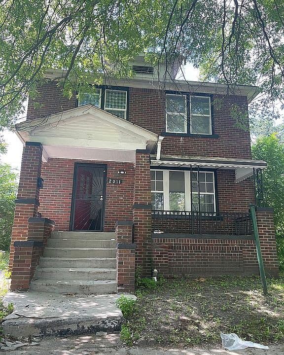 2011 Florence St