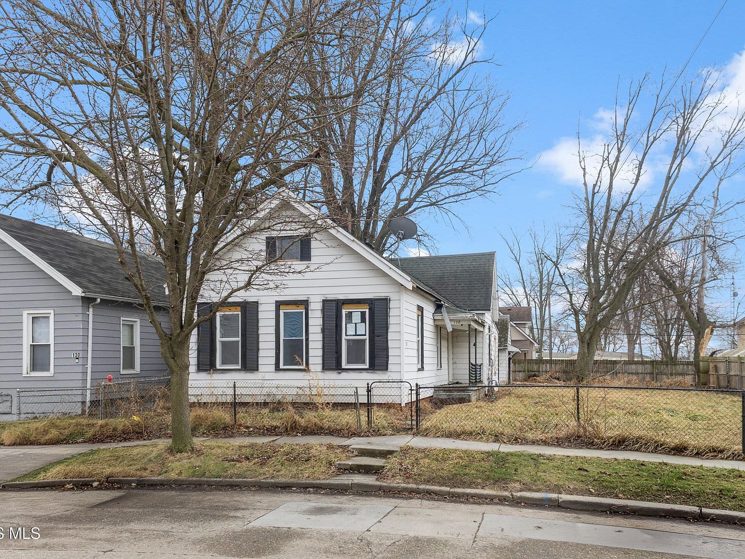 128 E Plumer St, photo 1