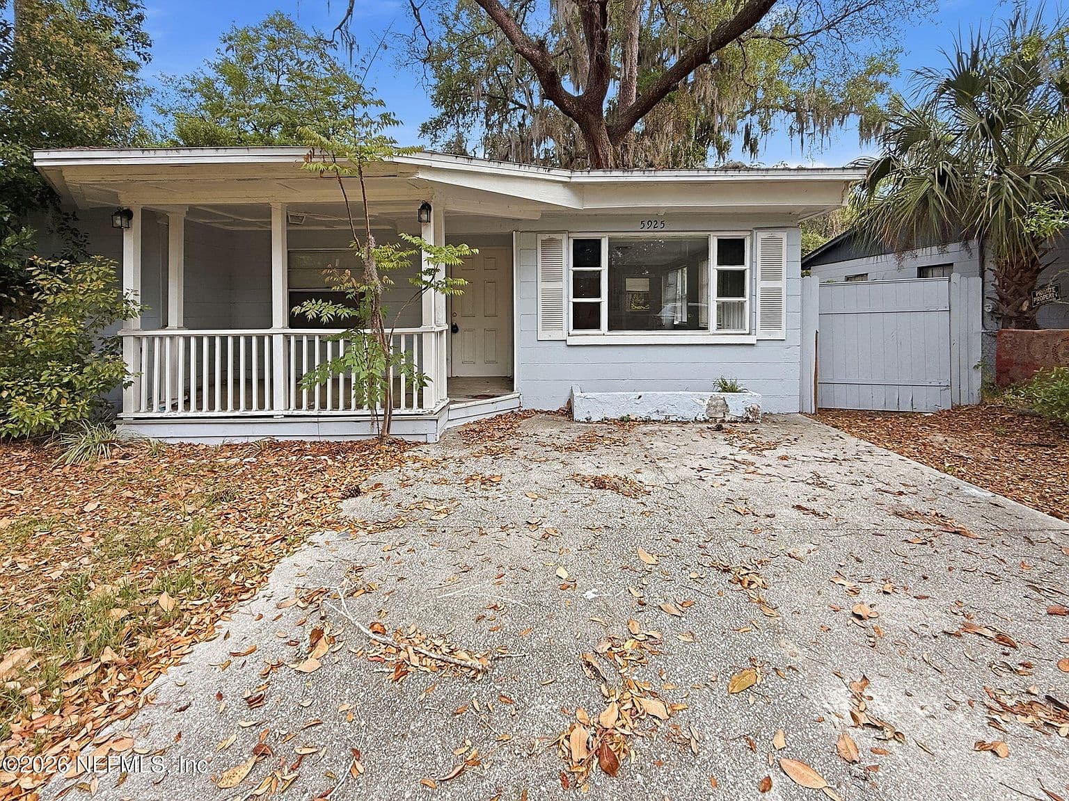 5925 Oaklane Drive, photo 1