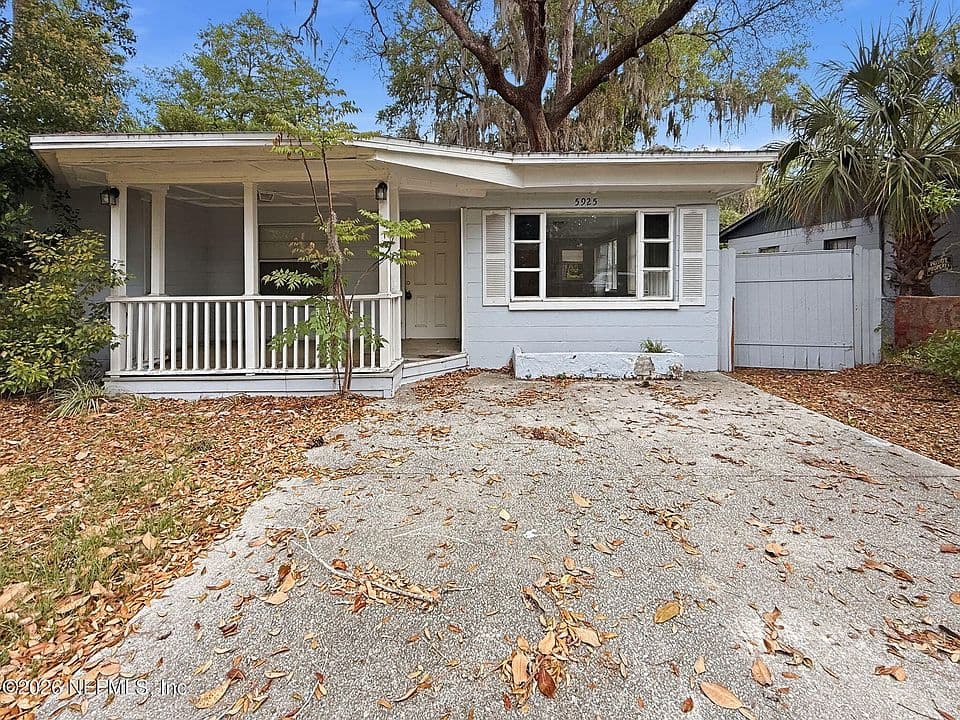 5925 Oaklane Drive
