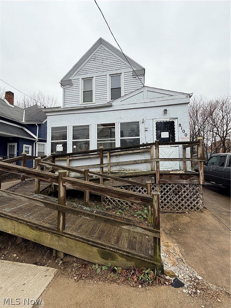 8100 Simon Ave, photo 1