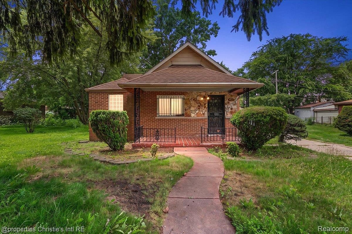 20127 Birwood St, photo 1