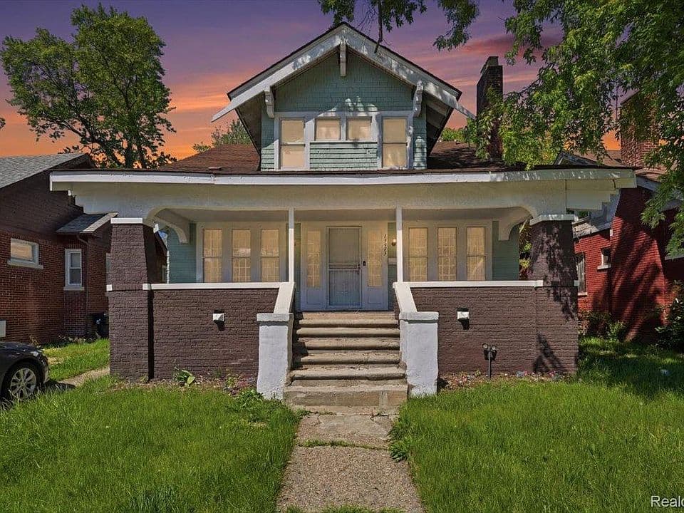 13335 Strathmoor St