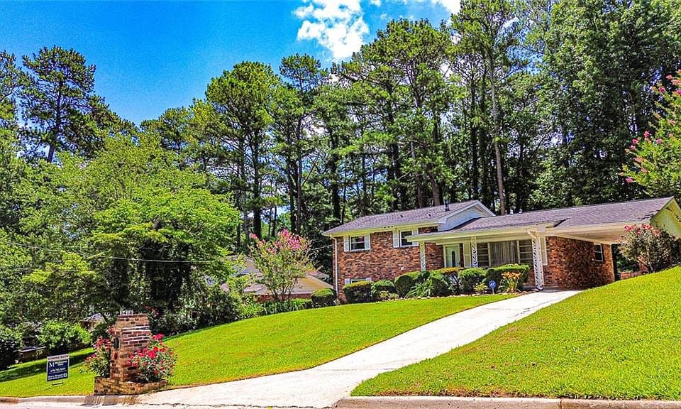 3418 Valley Ridge Ter SW